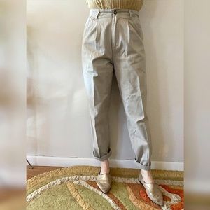 90s khaki slacks 📔